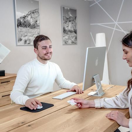 Miralago Locarno Easy Rooms Muralto Bagian luar foto