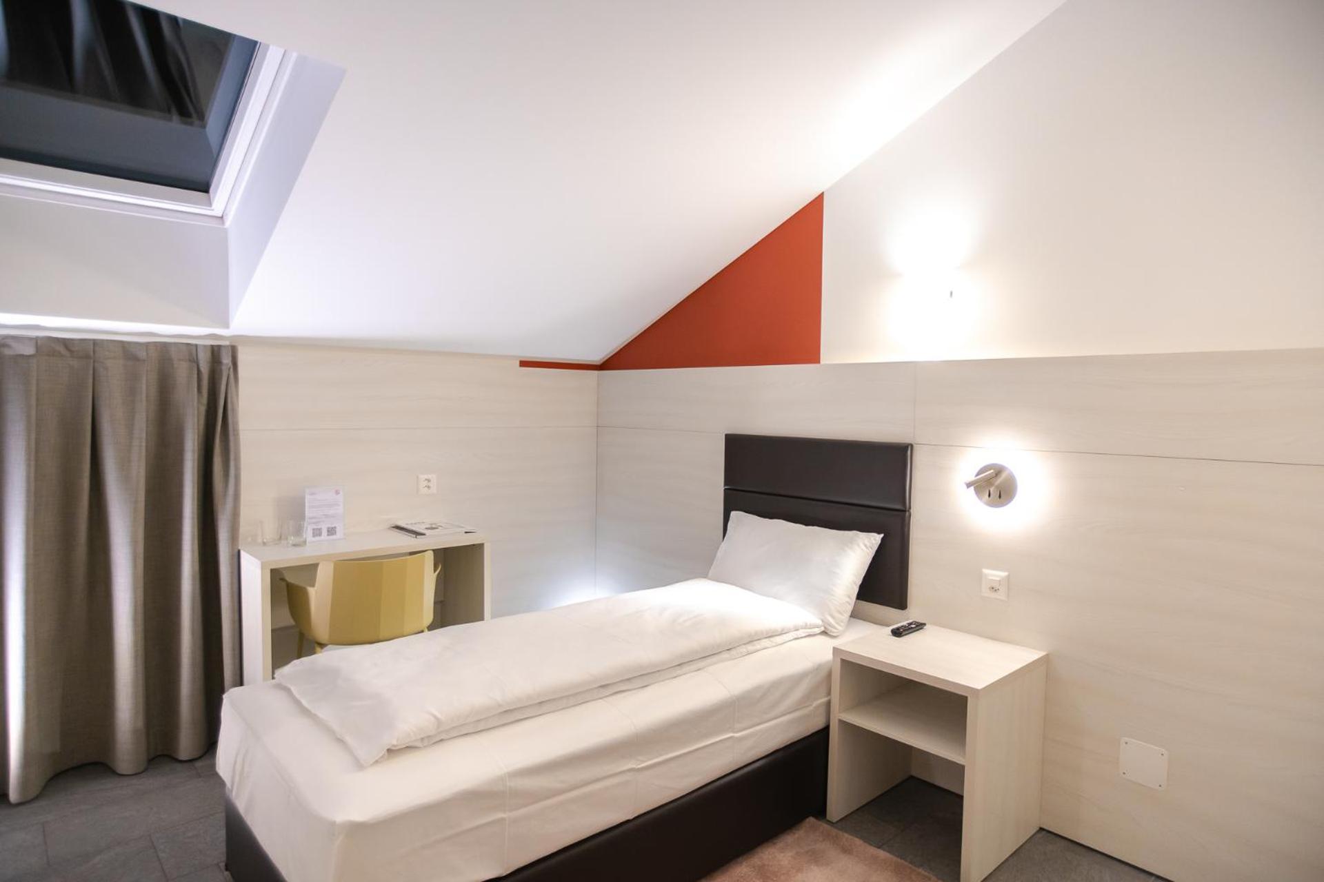 Miralago Locarno Easy Rooms Muralto Ruang foto