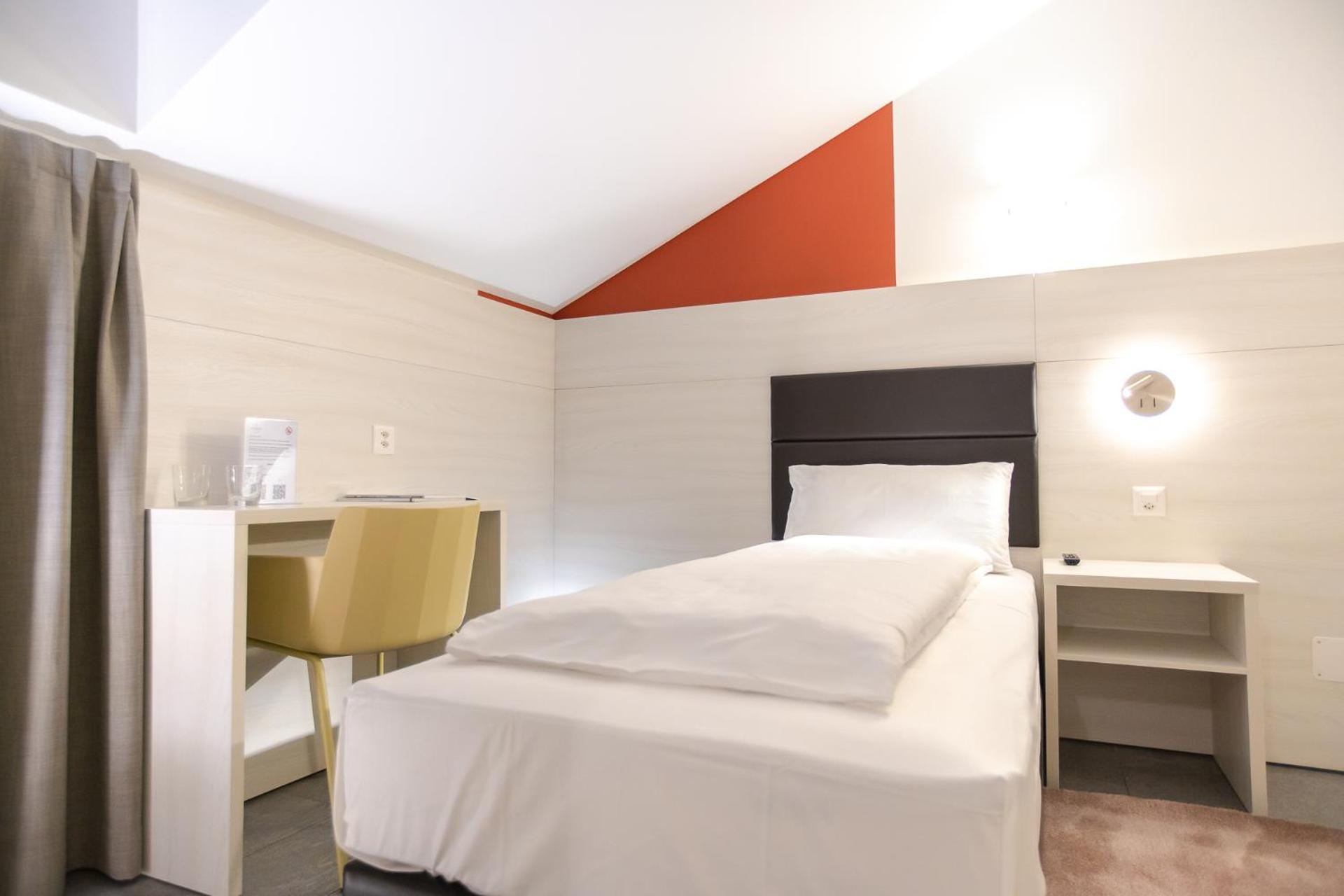 Miralago Locarno Easy Rooms Muralto Ruang foto