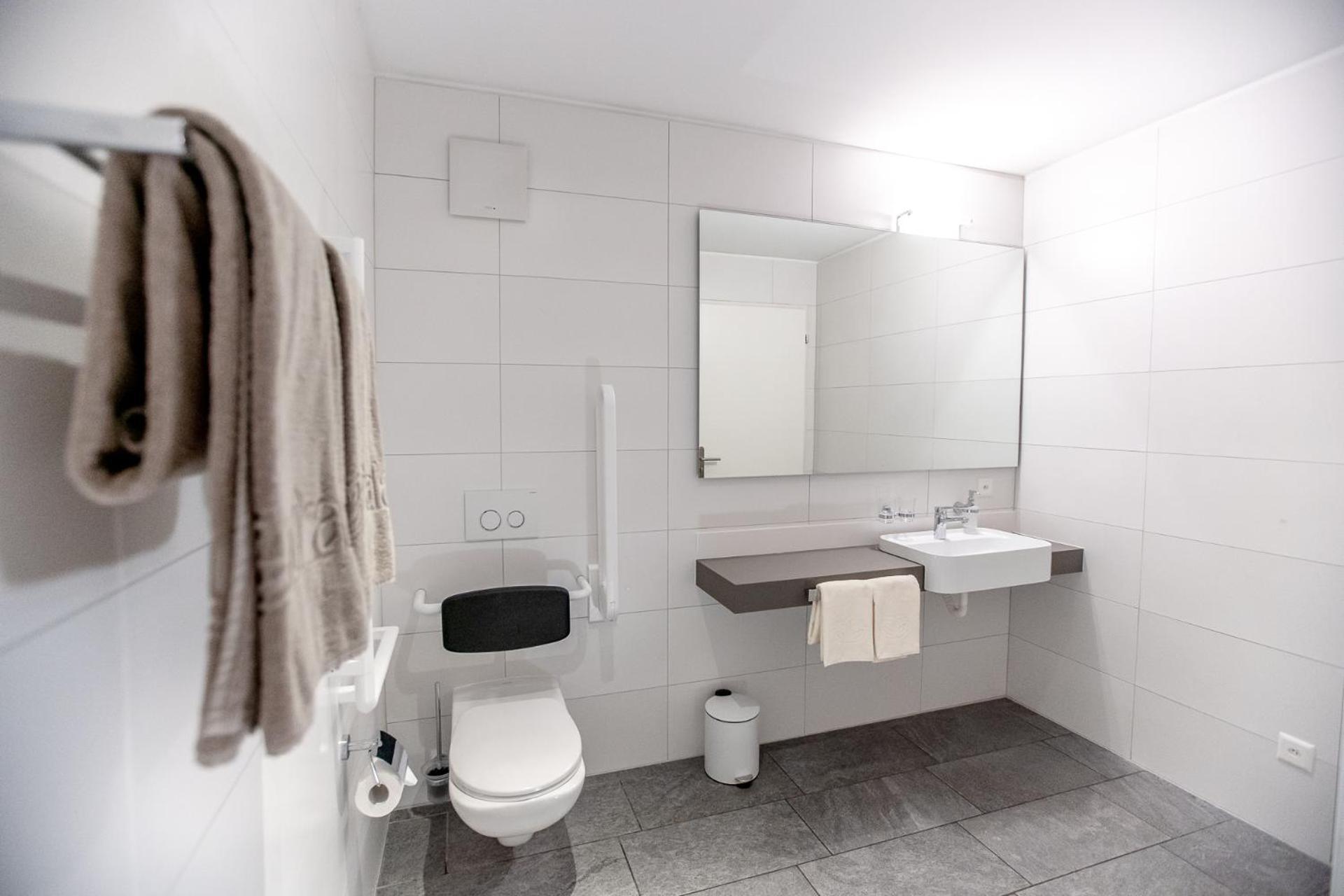 Miralago Locarno Easy Rooms Muralto Ruang foto