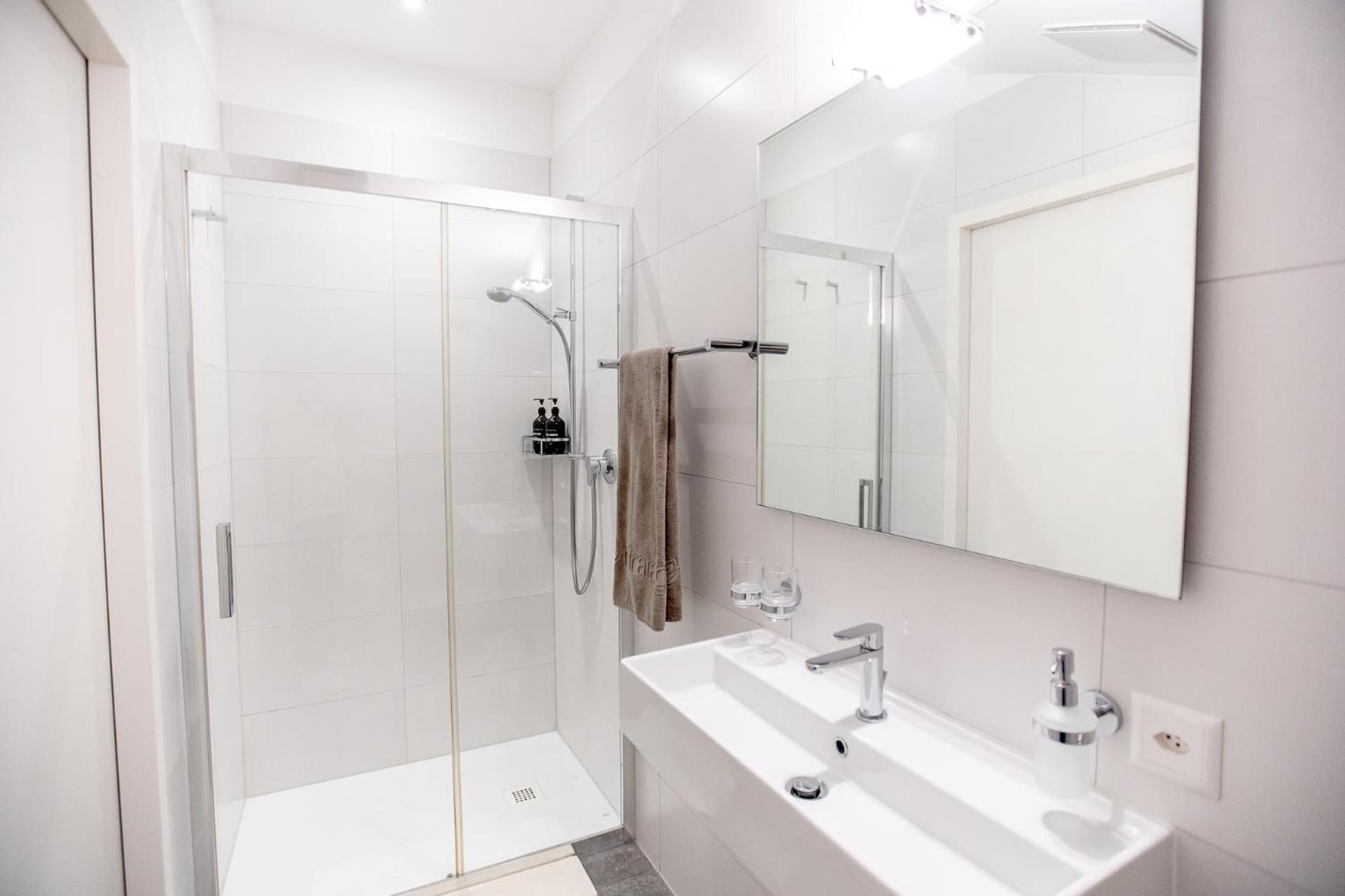 Miralago Locarno Easy Rooms Muralto Ruang foto