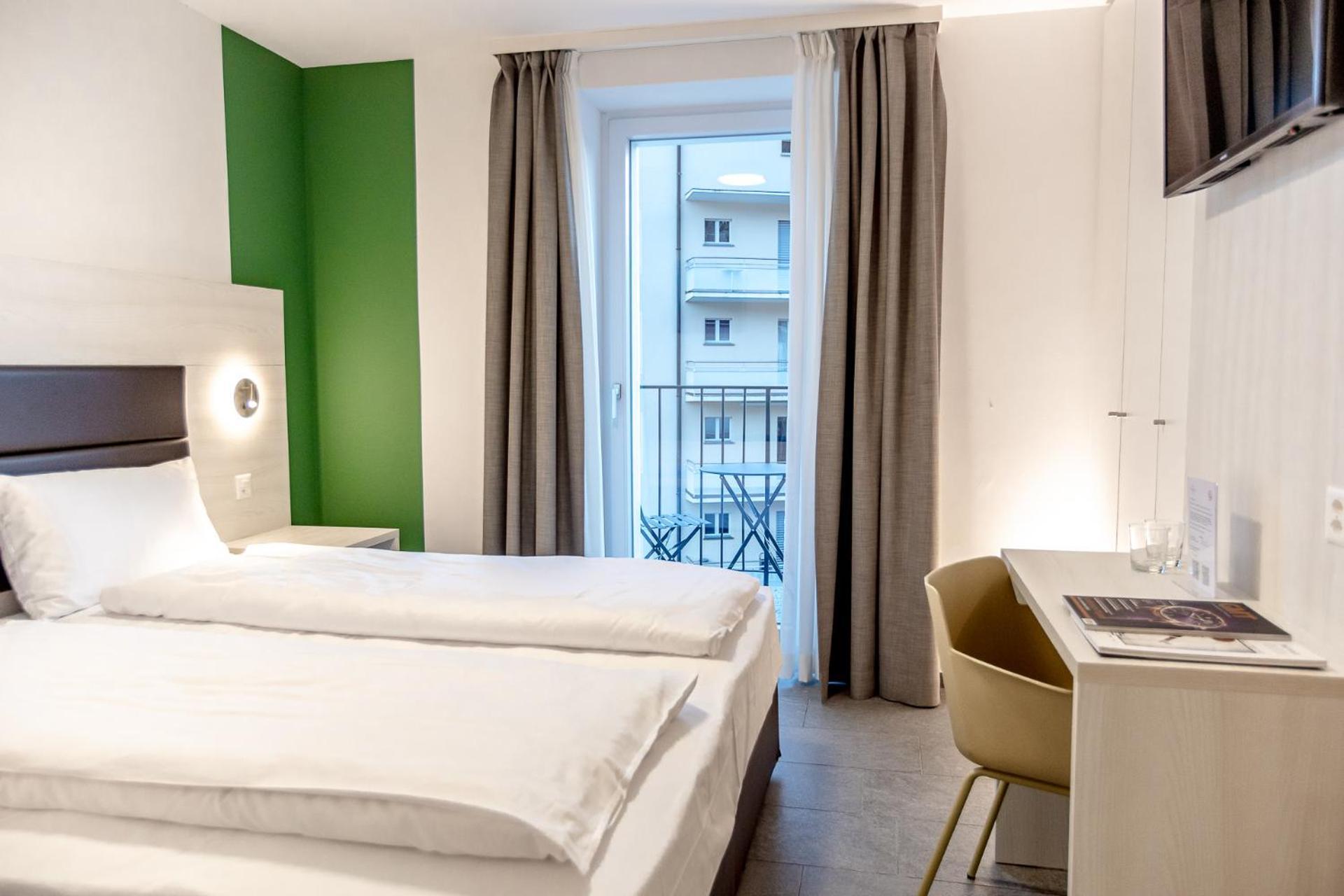 Miralago Locarno Easy Rooms Muralto Bagian luar foto