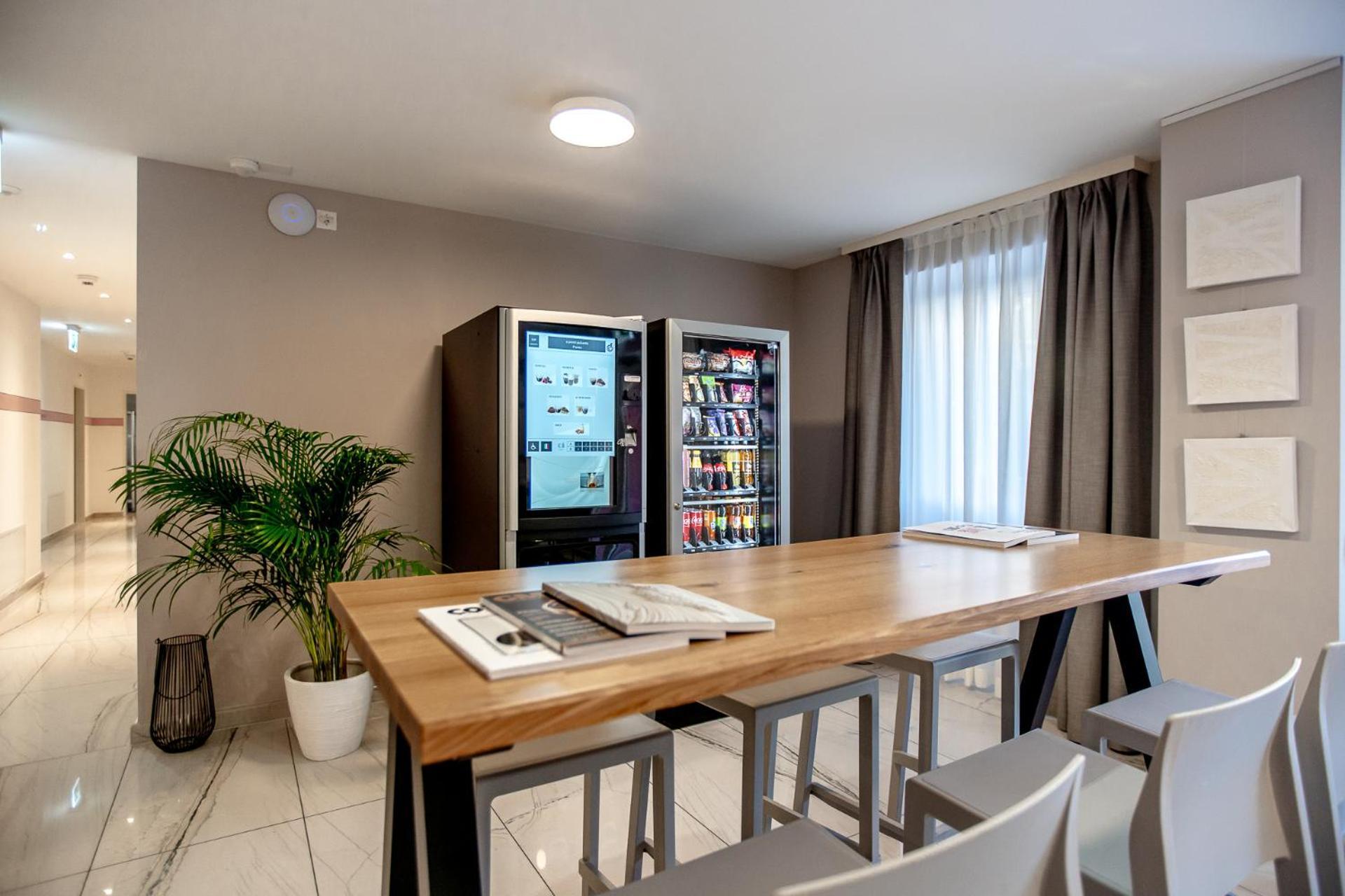 Miralago Locarno Easy Rooms Muralto Bagian luar foto