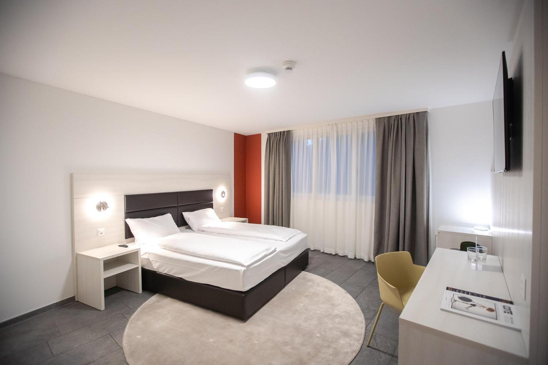 Miralago Locarno Easy Rooms Muralto Bagian luar foto