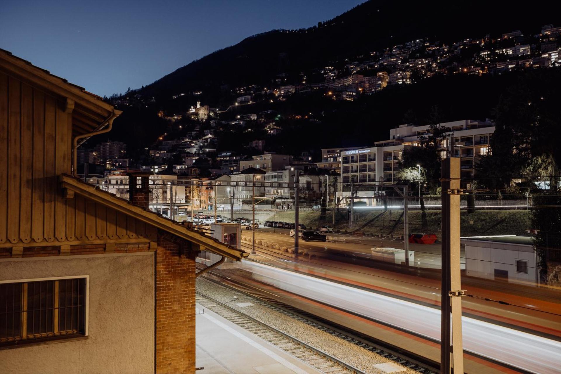 Miralago Locarno Easy Rooms Muralto Bagian luar foto
