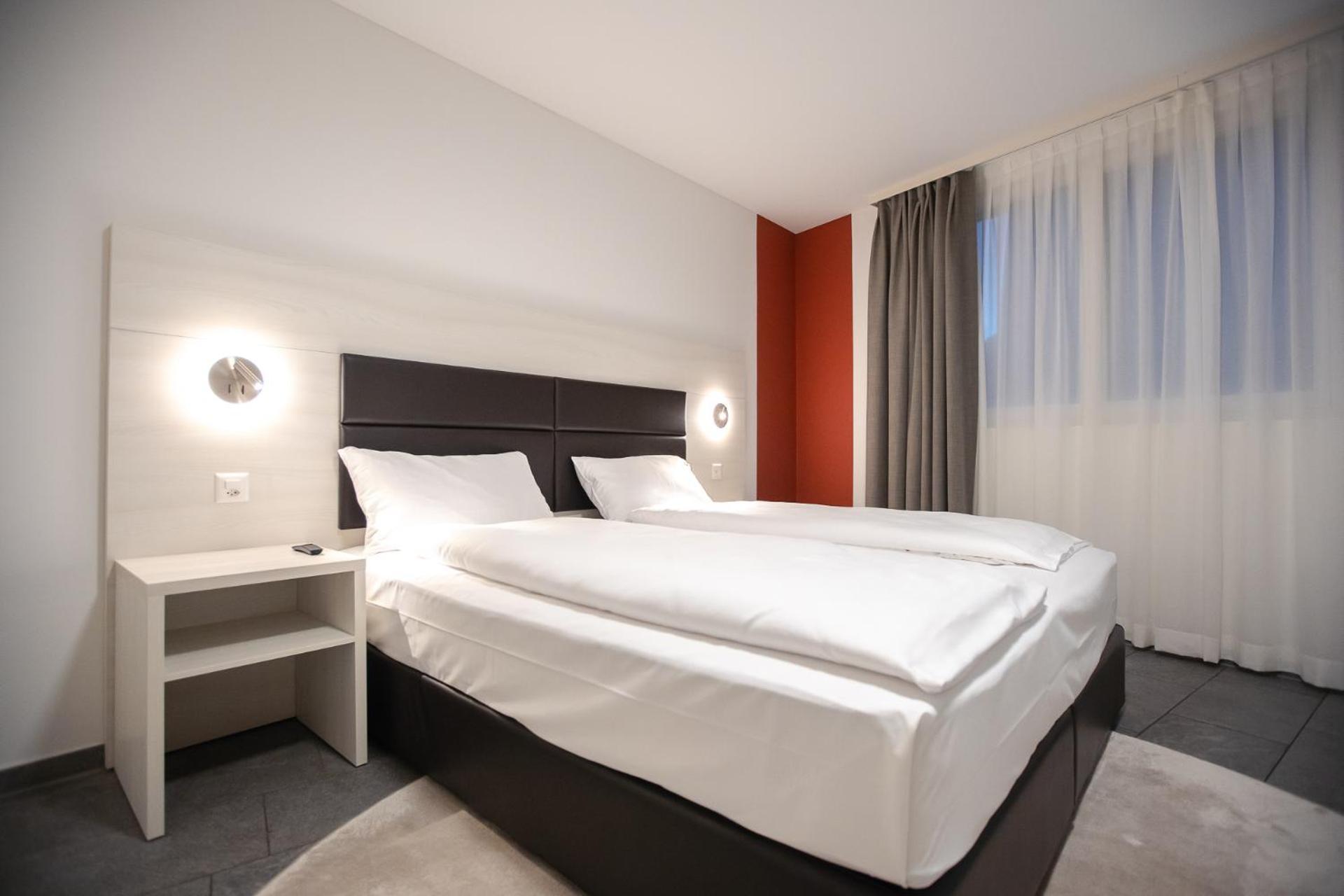 Miralago Locarno Easy Rooms Muralto Bagian luar foto